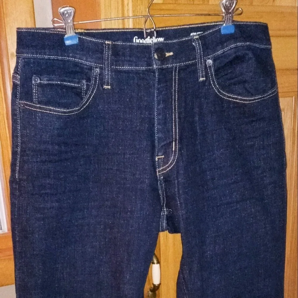 NEW! Goodfellow & Co. Men’s Athletic Fit Medium Wash Comfortable Denim Jeans - Picture 3 of 12